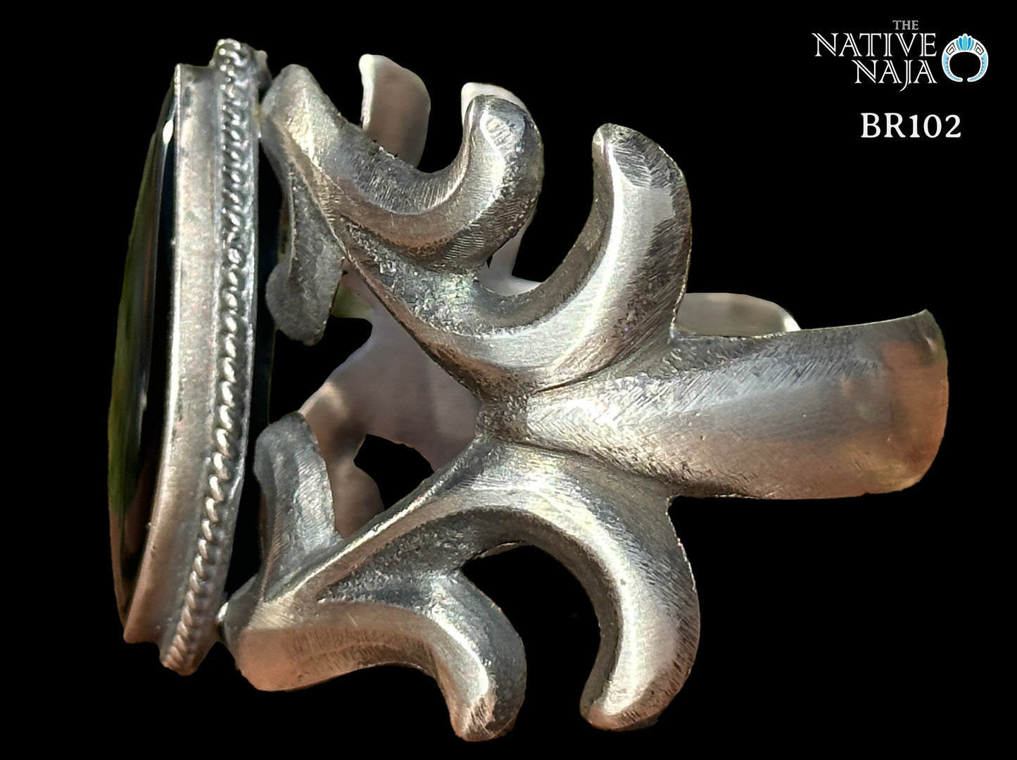 Navajo Chimney Butte Sandcast Sterling Silver & Black Onyx Cuff Bracelet BR102