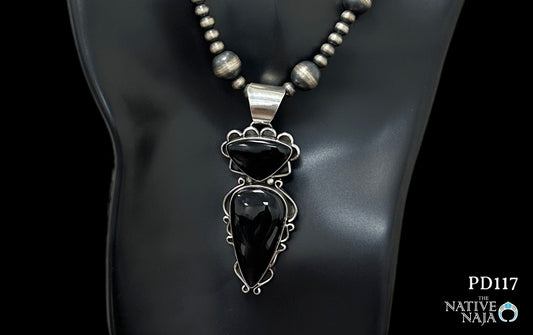Large Navajo Artist Signed Sterling Silver & Black Onyx Pendant PD117
