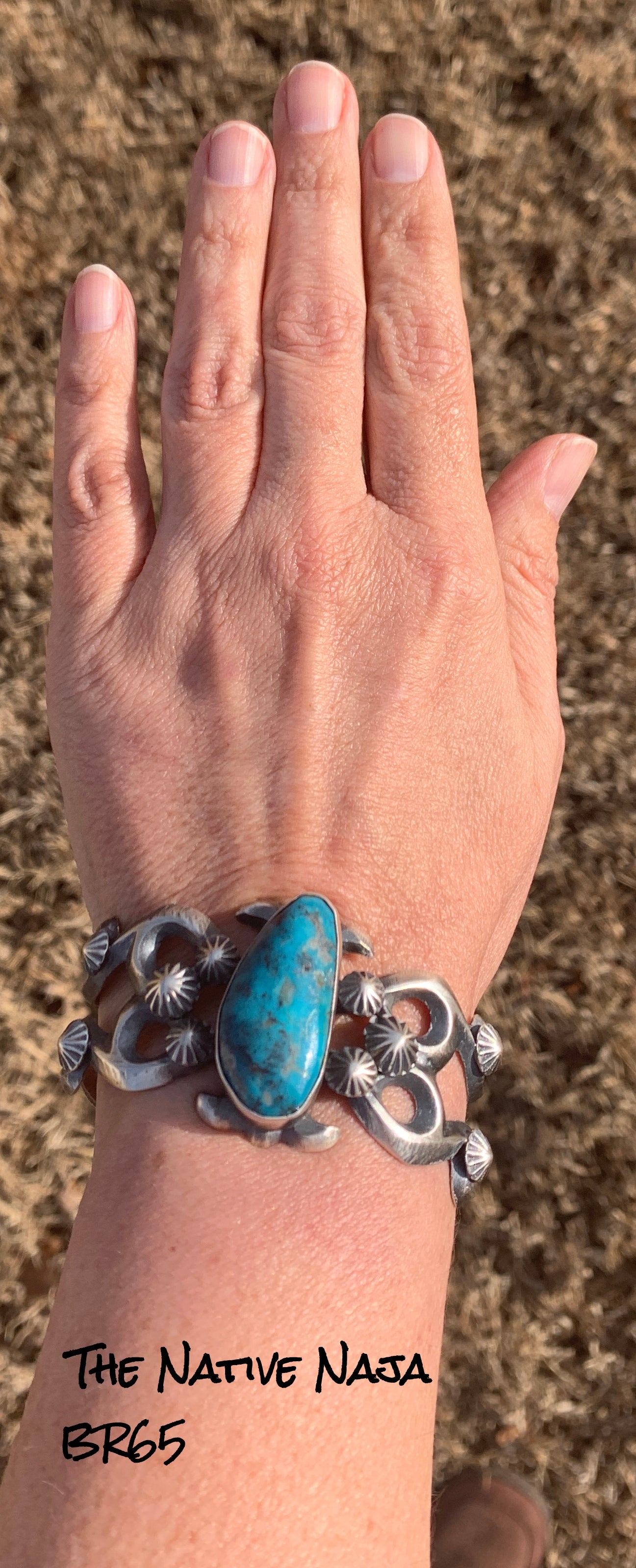 Navajo Chimney Butte Genuine Turquoise & Sterling Silver Sandcast Cuff Bracelet BR65