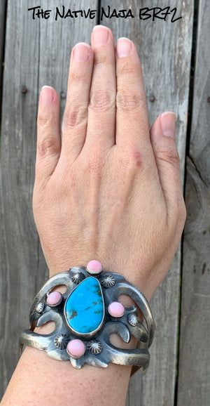 Large Navajo Chimney Butte Pink Queen Conch Shell, Turquoise  & Sterling Silver Sandcast Cuff Bracelet BR72